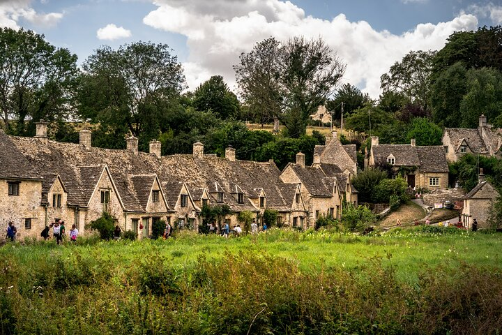 Cotswolds Village Private Car Tour and Photoshoot